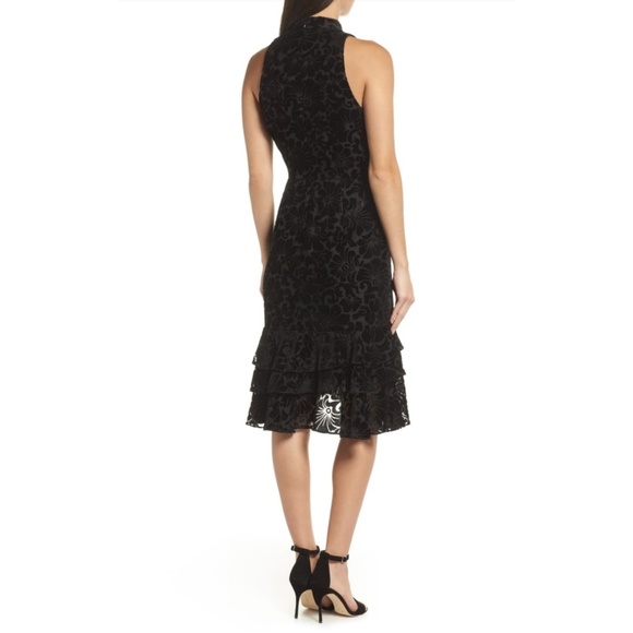 Chelsea28 Burnout Velvet Sheath Dress - Picture 2 of 8